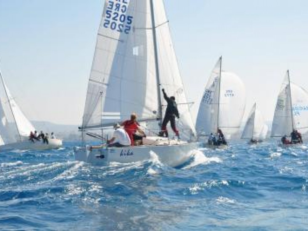 Σεμινάριο αγωνιστικής ιστιοπλοϊας με σκάφη της κλάσης J24